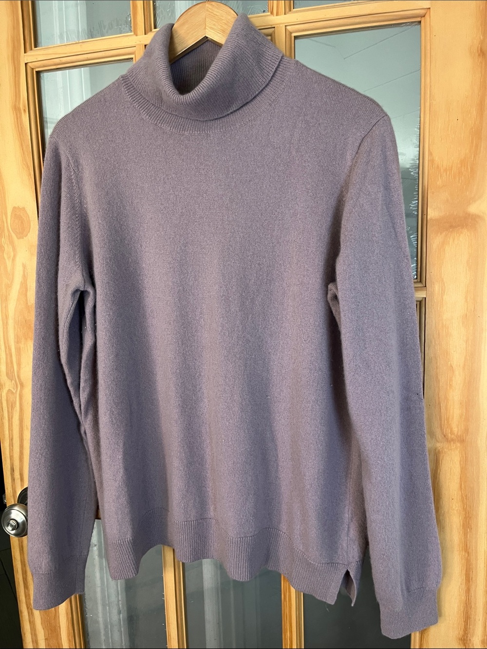 Orvis Womens Cashmere Turtleneck Sweater muted purple EUC XL
